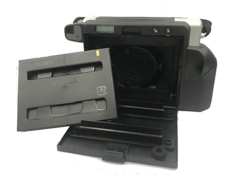 FujiFilm instax Wide camera cassettes bijvullen.