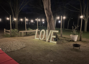 LED letters huren bruiloft